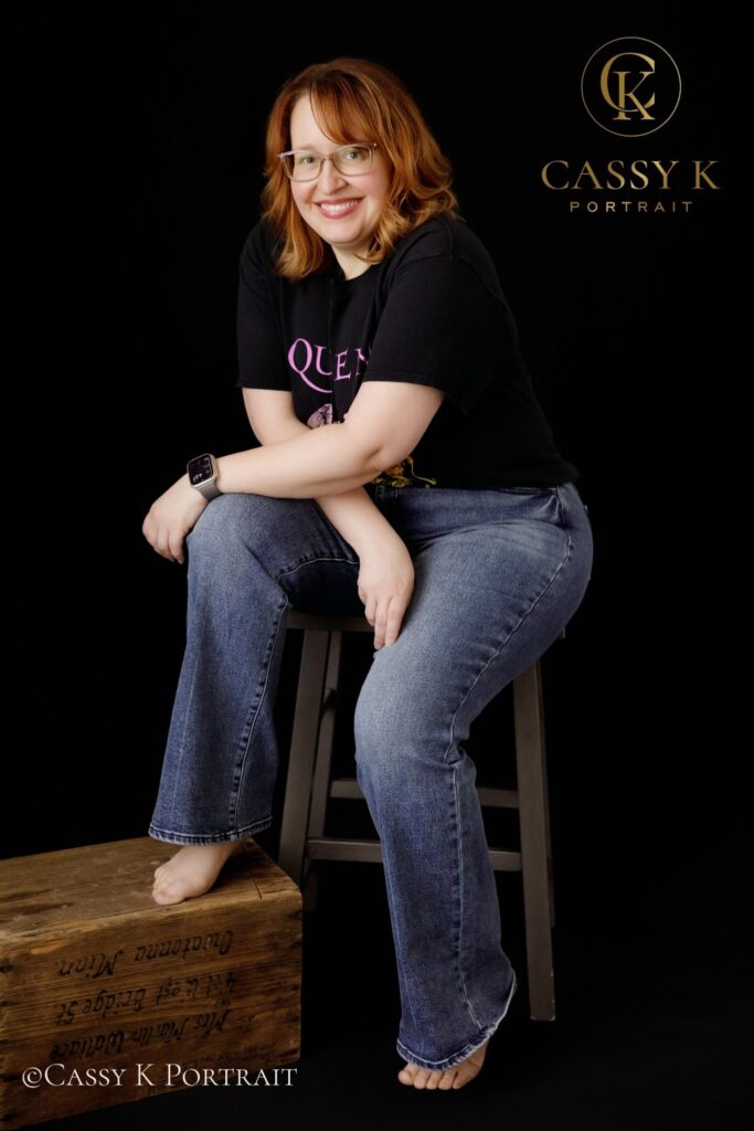 Blond hair and blue green eyed woman learns to love body image after 40 for headshot photography